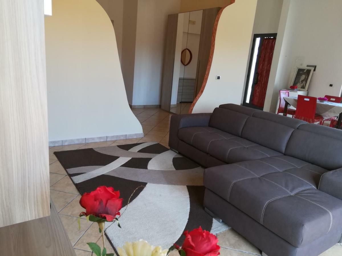 Dolce Casa Sara Villa Collemeto Buitenkant foto